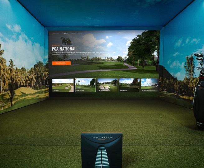 TrackMan simulator bay at Glenmoor Golf Club